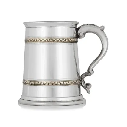 Zdjęcie Luksusowy kufel z pewteru zdobiony dwoma mosiężnymi paskami - prezent dla miłośnika piwa