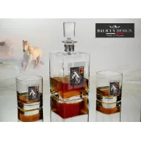 Zdjęcie Karafka i szklanki do whisky z bursztynem dla miłośnika koni