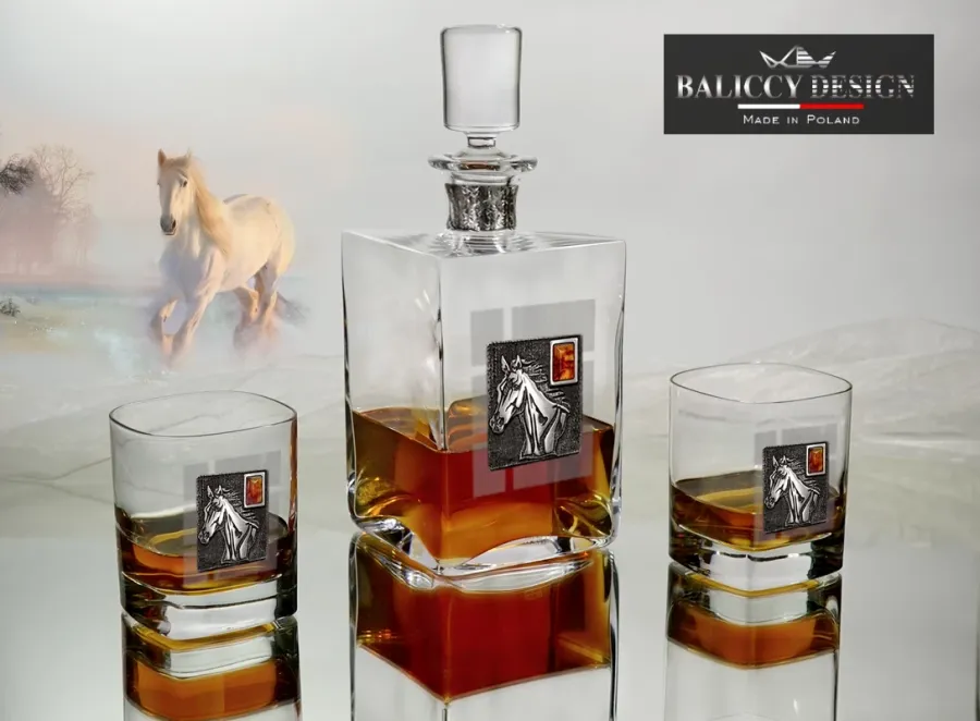 obrazek 1 Karafka i szklanki do whisky z bursztynem dla miłośnika koni