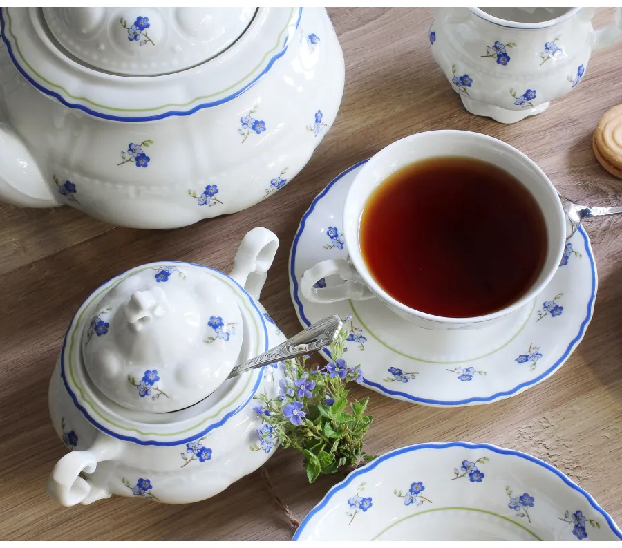 obrazek 2 Elegancka filiżanka do herbaty ze spodkiem z porcelany zdobiona motywem kwiatów niezapominajek – Leander