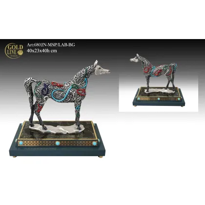 Zdjęcie Cudowna figura konia idealna na prezent