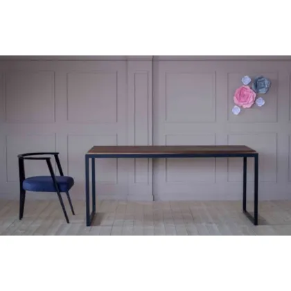 Zdjęcie Rozkładany nowoczesny prostokątny stół z blatem drewnianym i metalową ramą