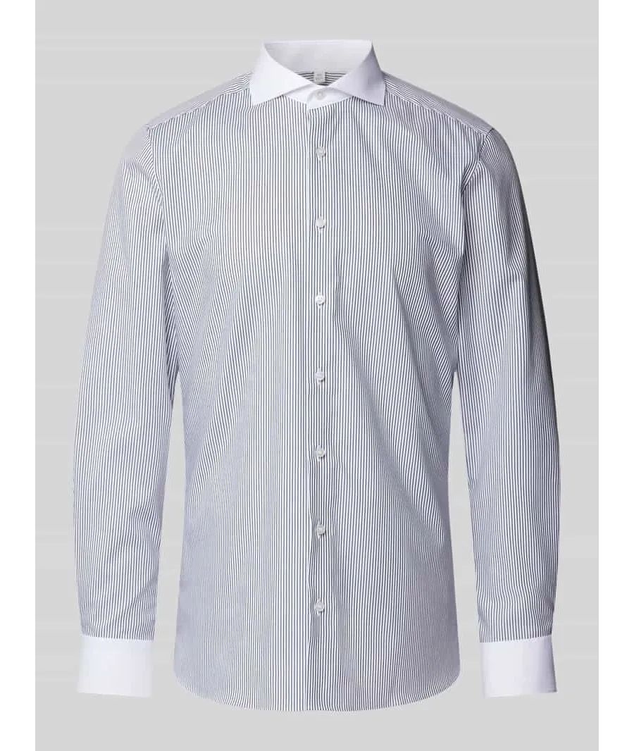 obrazek 1 Koszula biznesowa o kroju slim fit z kołnierzykiem typu cutaway