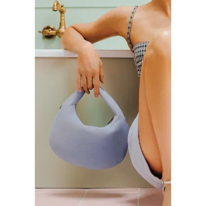 Zdjęcie Estro: Mała niebieska torebka damska do ręki z weluru naturalnego