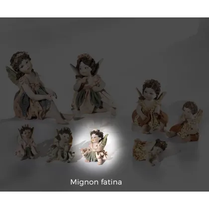 Zdjęcie Mała, porcelanowa figurka wróżki - Sibania
