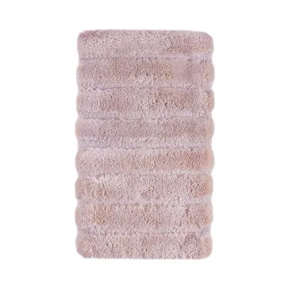 Picture Blanca bathroom carpet in antique pink