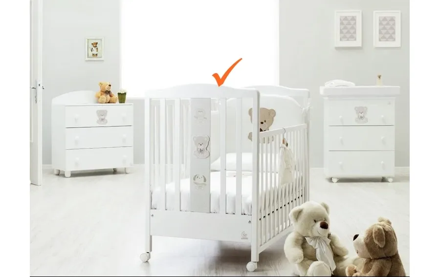 obrazek 1 Śliczne białe łóżeczko niemowlęce - Italbaby