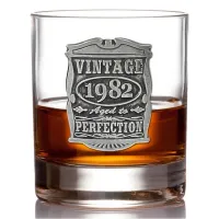 Picture A personalized gift in the form of a whiskey glass