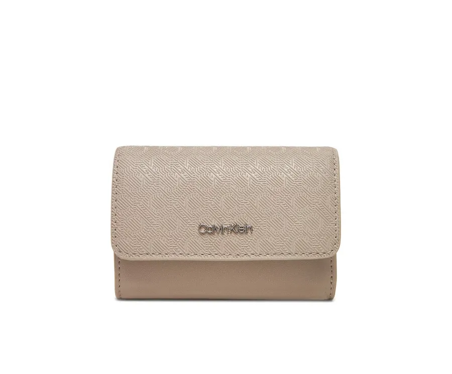 obrazek 1 Calvin Klein Portfel damski Ck Must Aop Small Trifold W Zip LV04F1038G Beżowy