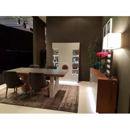 Zdjęcie Rozkładany i oryginalny stół obiadowy - Epoca