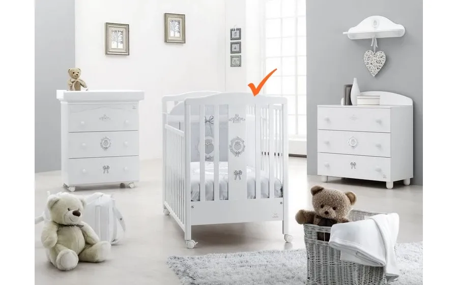 obrazek 1 Oryginalne włoskie łóżeczko niemowlęce - Italbaby