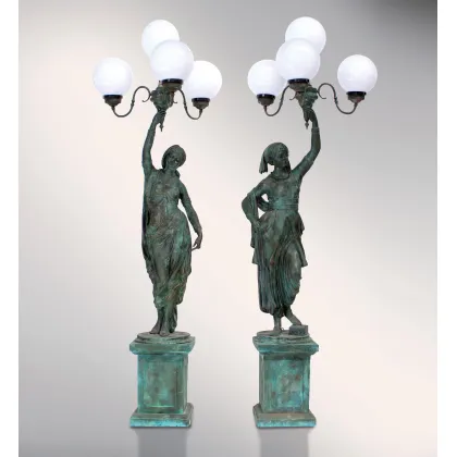 Zdjęcie Rzeźba z brązu przedstawiająca Cyganki z lampą do ogrodu 2 sztuki - Fonderia Artistica Ruocco