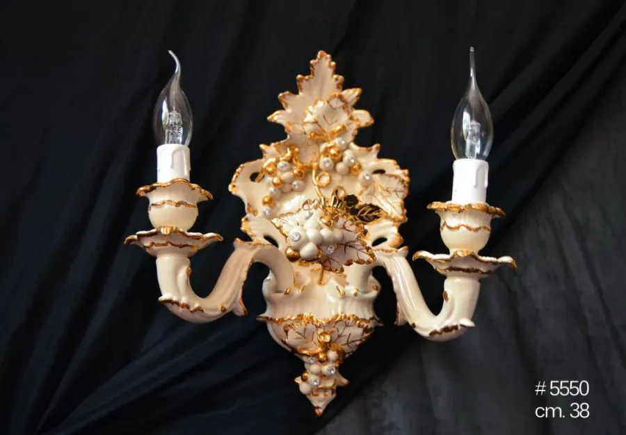 obrazek 1 Ceramiczna lampa ścienna, kinkiet ze zdobieniami od włoskiej marki