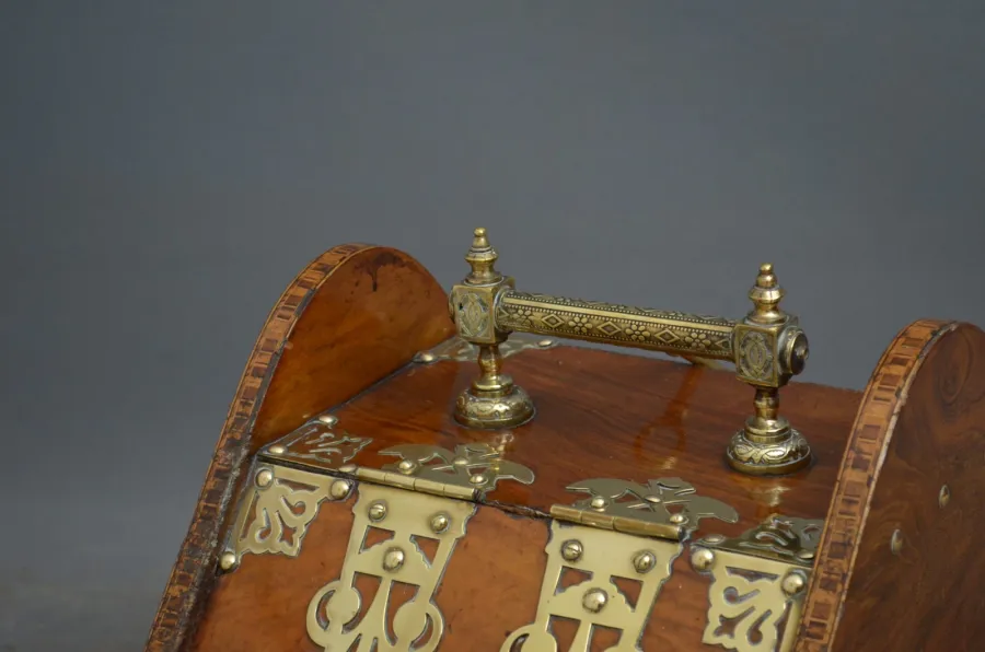 obrazek 2 Arts and Crafts - purdonium w kształcie piramidy z orzecha i mosiądzu - antyk