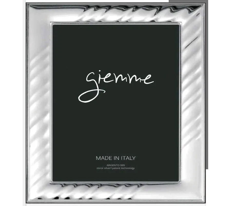 obrazek 1 Srebrna ramka na zdjęcia 13х18 cm z wyjątkowym obrzeżem