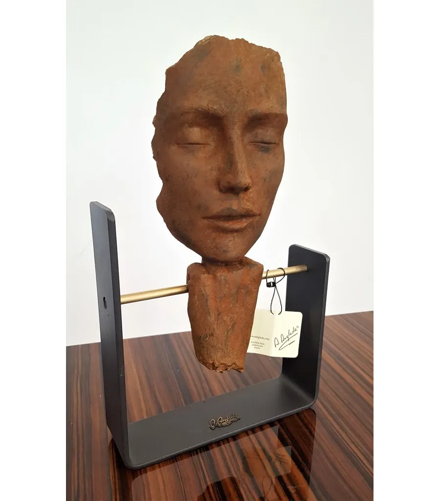obrazek 5 Nieszablonowa figura zamyślonej damy