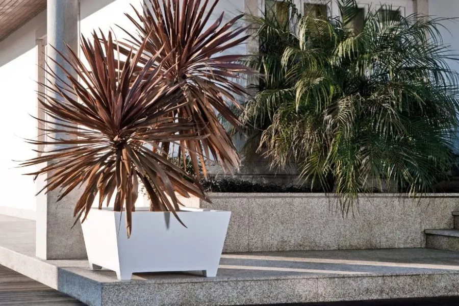 picture 3 Sophisticated square flower pot for the garden - Gansk