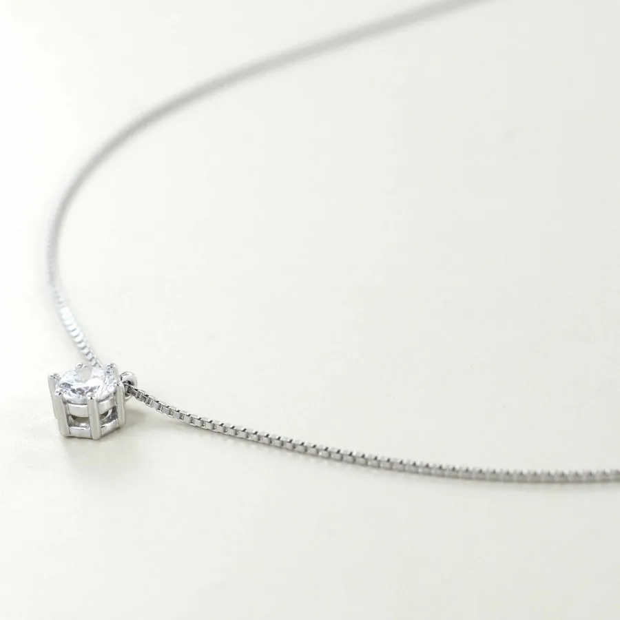 obrazek 2 Piękny stylowy diamentowy naszyjnik z zawieszką