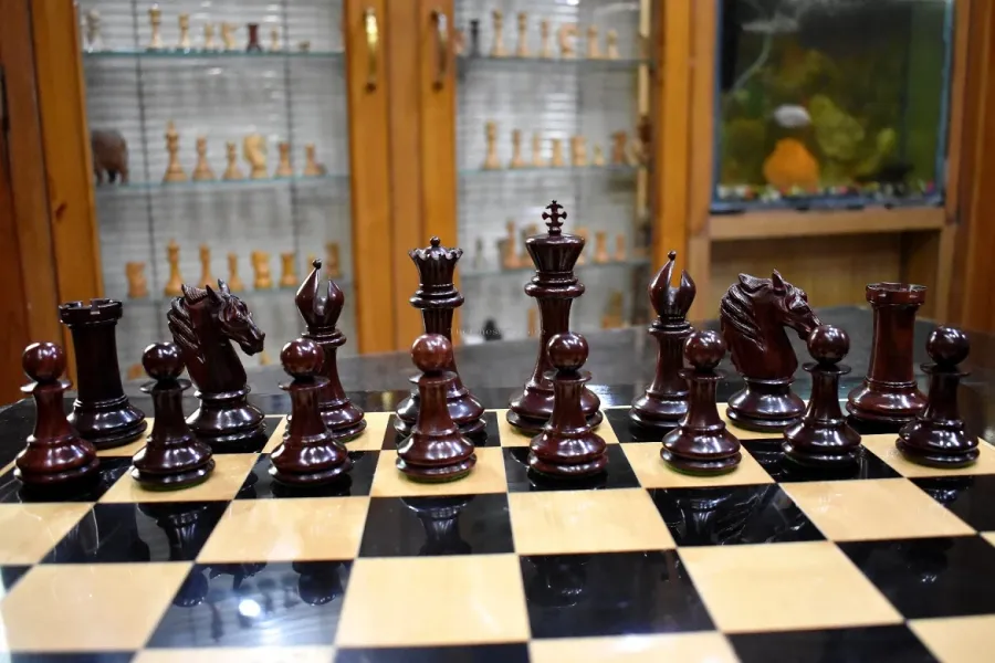 obrazek 8 Oszałamiający zestaw drewnianych szachów - The Chess Empire