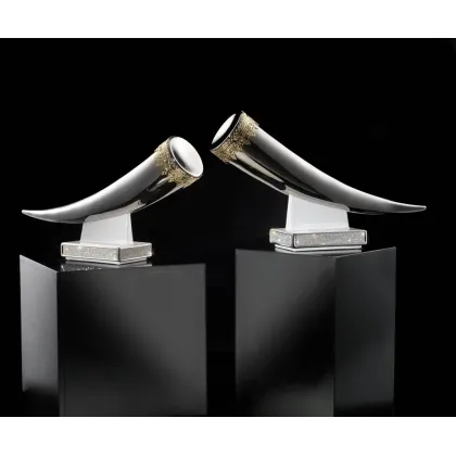 Picture A beautiful ceramic horn statuette for interiors