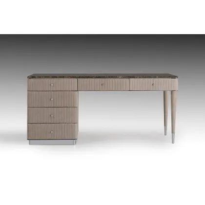 Zdjęcie Ekskluzywny mebel biurowy - biurko z kolekcji Augusta