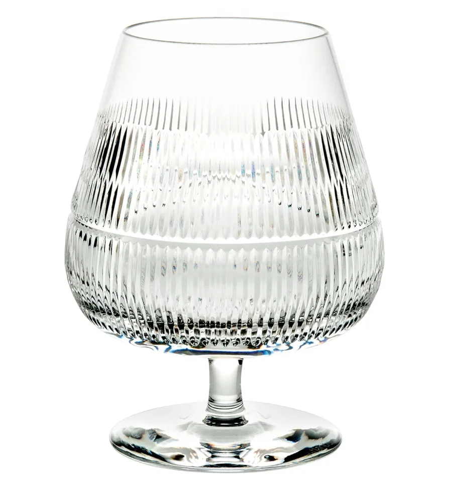 obrazek 1 Designerski puchar do wina wykonany z kryształu z reliefowym zdobieniem w pionowe linie - Vista Alegre