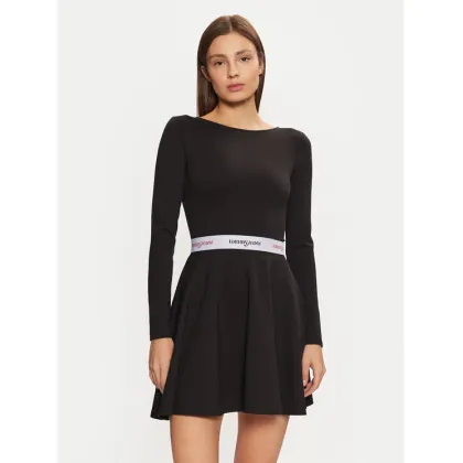 Zdjęcie Tommy Jeans Sukienka codzienna DW0DW19465 Czarny Slim Fit