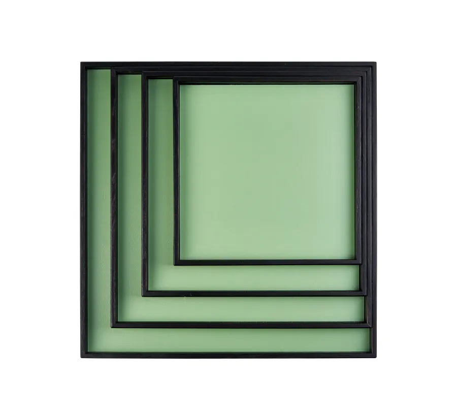 obrazek 2 Wyjątkowa taca Mondo 30x30xH3 cm wykonana ze skóry w kolorze eukaliptusa