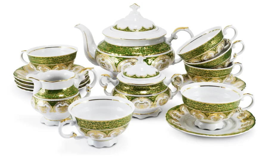 obrazek 1 Bogato zdobiony 15-elementowy zestaw do herbaty z porcelany w kolorze złotym i zielonym z kolekcji Castle Sonata – Leander