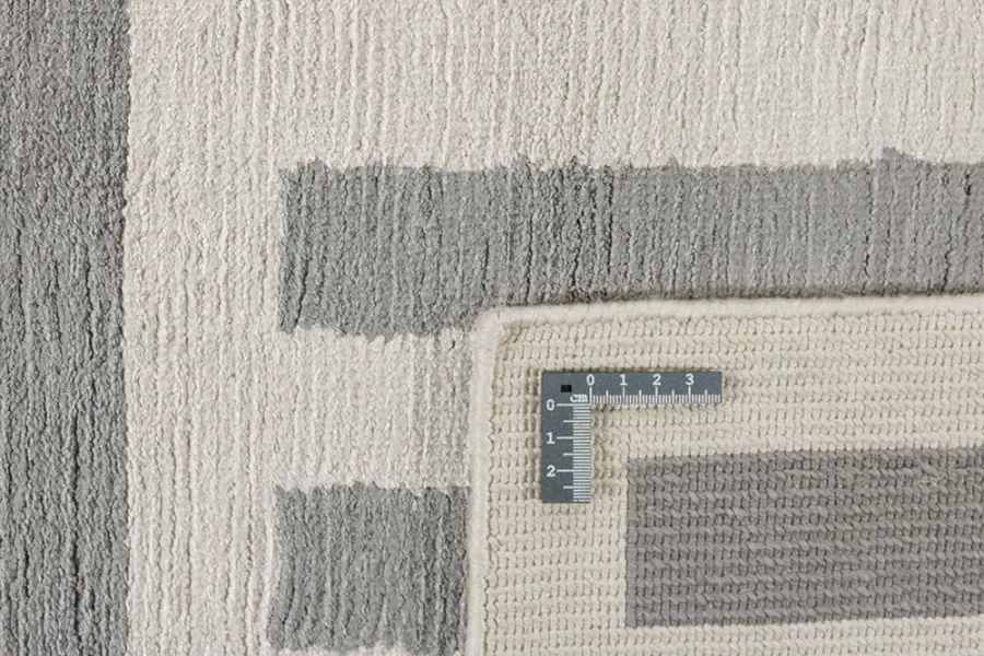 picture 2 Unusual gray geometric rug - COSMOU AVENUE 7054