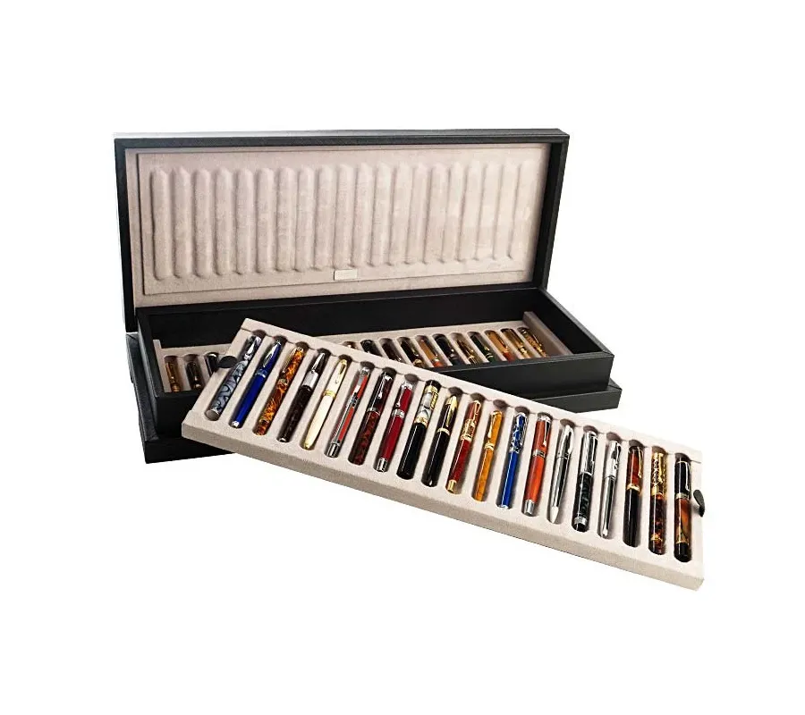 picture 1 A unique box for 40 feathers! - Absolute Breton