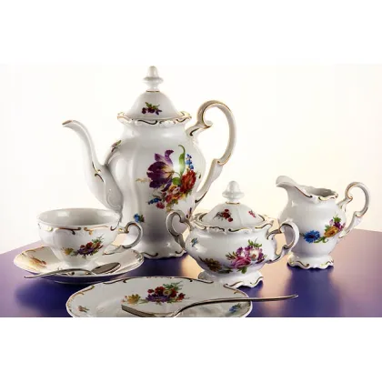 Zdjęcie Luksusowa zastawa stołowa z porcelany