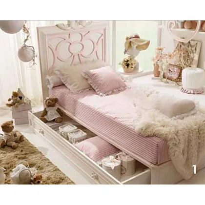 Zdjęcie Piękne, dziewczęce łóżko z wysuwanym schowkiem - Ferretti e Ferretti