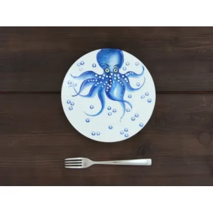 Zdjęcie Ceramiczny talerz deserowy zdobiony niebieskim motywem ośmiornicy - Le Ceramiche