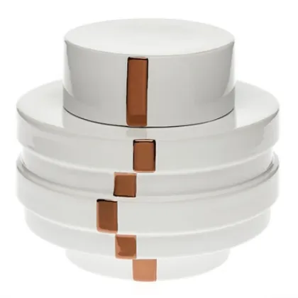 Picture An avant-garde box with an unusual shape - Byfly