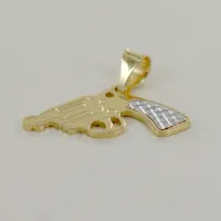 Picture Men's revolver-shaped pendant in yellow gold