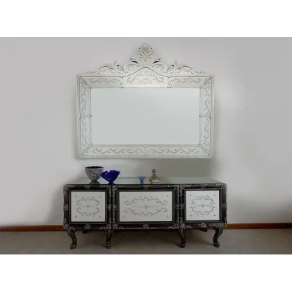 Zdjęcie Niepowtarzalne meble w stylu weneckim z pokryciem ze szlifowanego kryształu