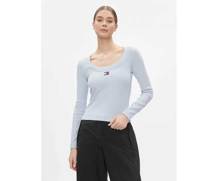 obrazek 1 Tommy Jeans Bluzka Tjw Slim Badge Rib Tee Ls DW0DW17397 Błękitny Slim Fit