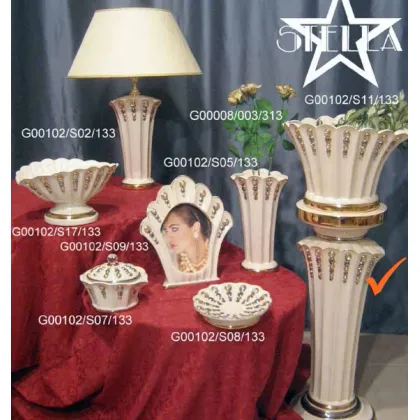 Picture Decorative ceramic column studded with crystals