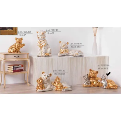 Picture Golden panther with silver collared cubs - Valle d'oro Patchi