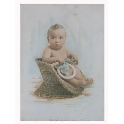 Zdjęcie Ładna litografia przedstawiająca nagie dziecko siedzące na wiklinowym krzesełku dla dzieci