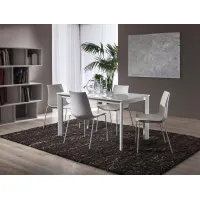 Picture A stylish dinner table from Italy for a unique dining room - La Primavera