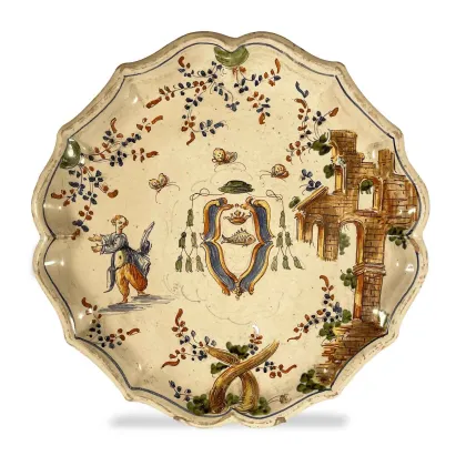 Zdjęcie Antyczny ceramiczny talerz majolikowy zdobiony z XVIII wieku