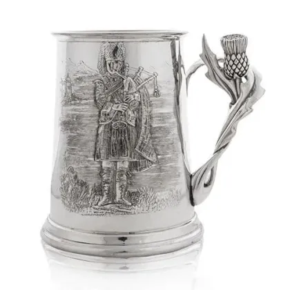 Zdjęcie Wyjątkowy kufel z przedstawieniem szkockiego dudziarza - prezent dla piwosza