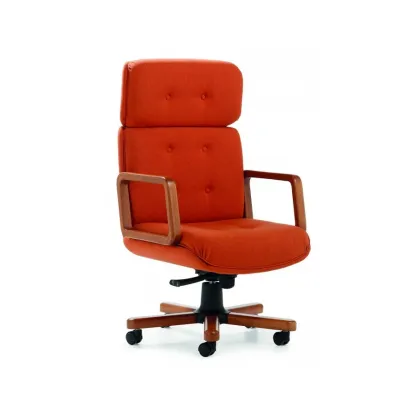 Zdjęcie Śliczny, czerwony fotel Vintage