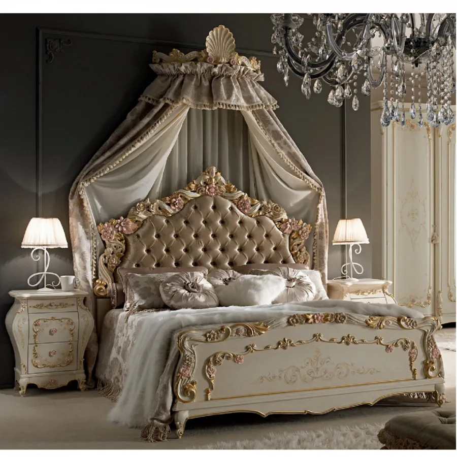 obrazek 1 Klasyczne zwieńczenie łóżka z zasłonami