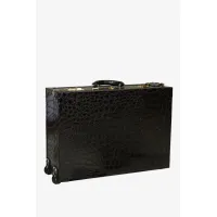 Picture Luxurious leather suitcase for travelers - Terrida