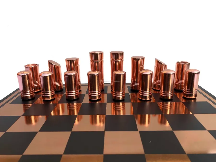 obrazek 4 Wyjątkowe figury aluminiowe w kolorze różowo-złotym i czarnym wraz z planszą do gry w szachy - The Chess Empire