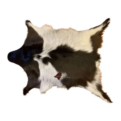 Zdjęcie Wyjątkowy dywan z prawdziwej skóry - 104x85 cm