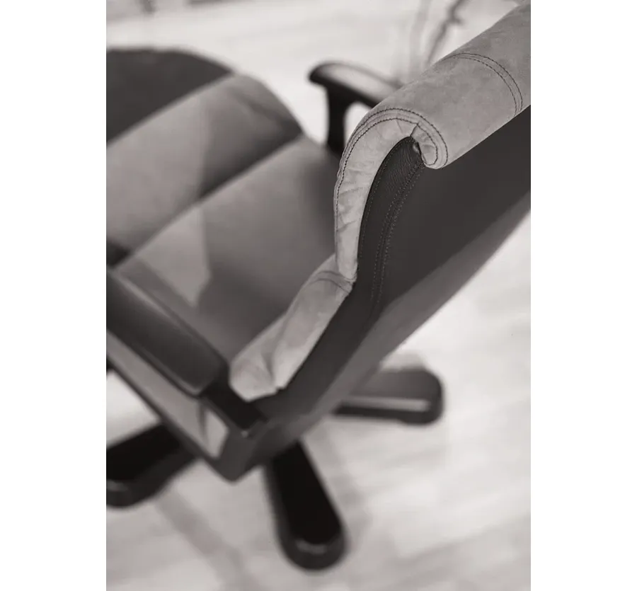 picture 2 Original chair for the office – Vela 1